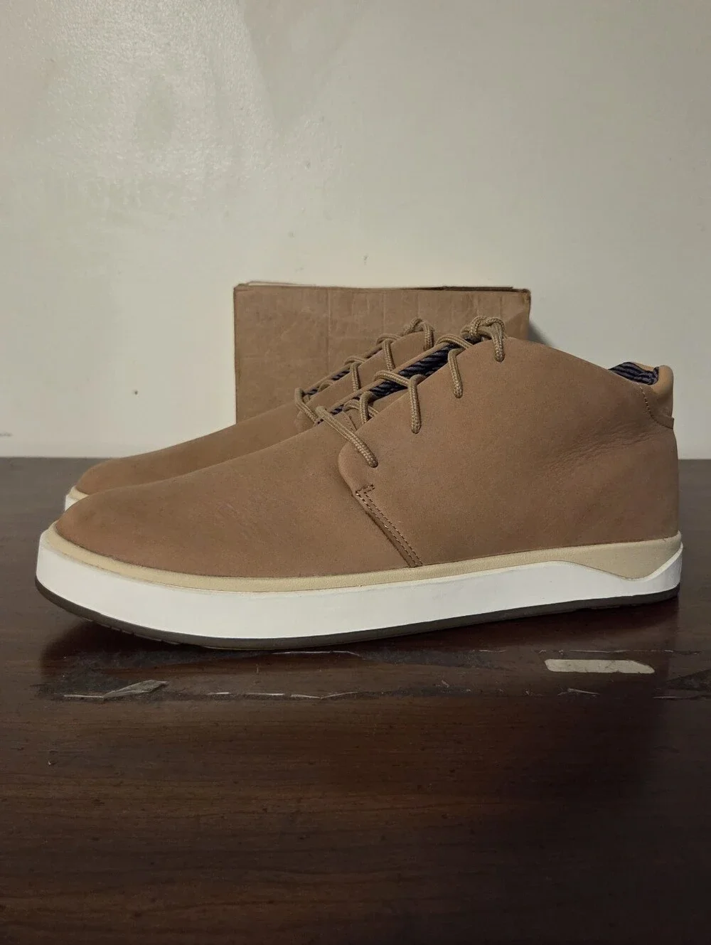 OluKai Papaku Ili Leather Chukka Boots Tan Men’s Sz 13 Worn Once